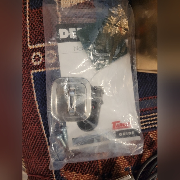 Defcon Kingston lock for laptop computer - Picture 2 of 8